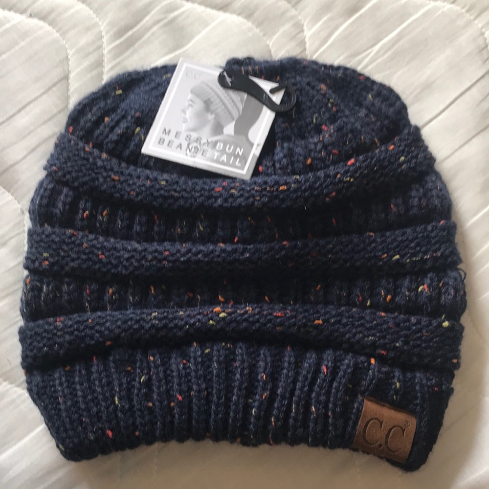 C.C Flecked Beanie tail